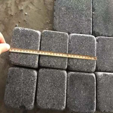 G 654 Coblau Cwympedig